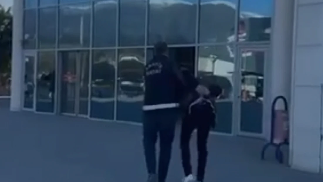 Hatay’da dolandırıcılık maskesi düştü: Çok sayıda suçtan aranan şahıs tutuklandı!