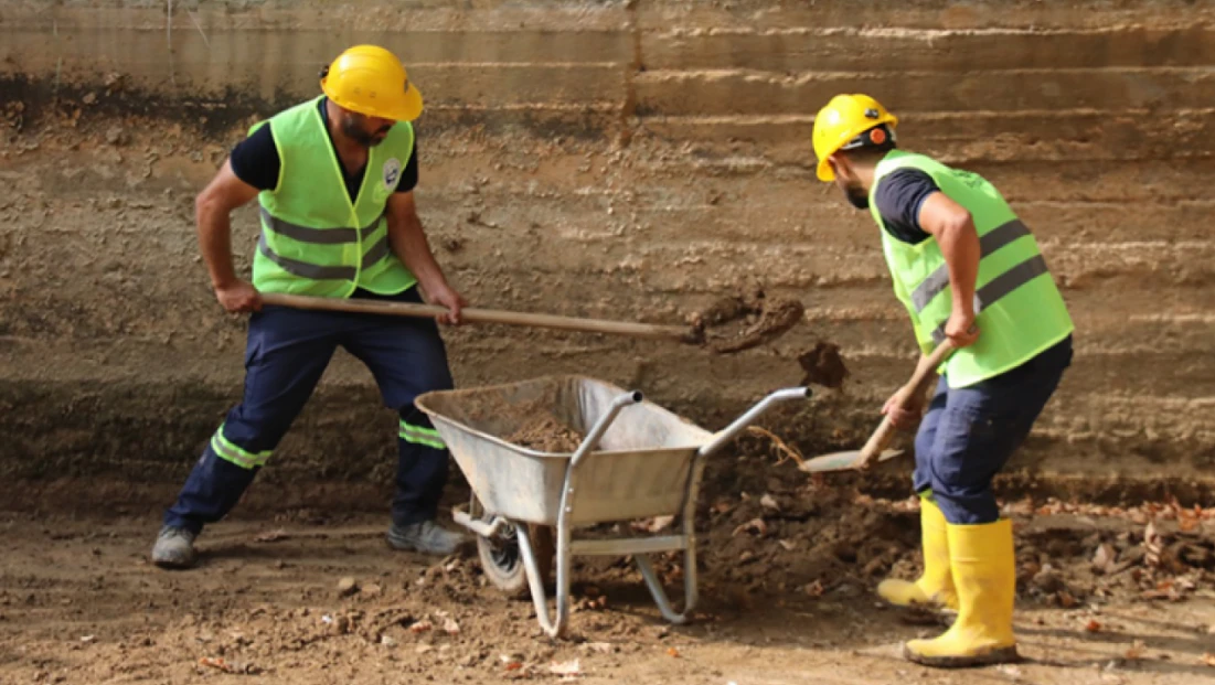 Hatay’da sulama kanalları temizlendi: Çiftçilere bereketli sezon müjdesi!