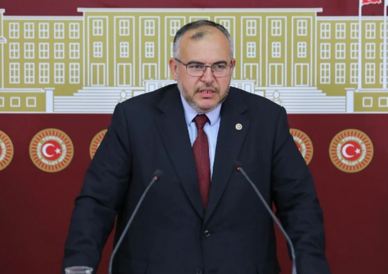 Hataylı vekil Çalışkan: 'Türkiye'de aile yapısı ciddi risk altında'