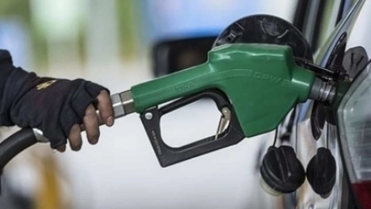 Benzin fiyatına dev zam: O tarihte uygulanacak!