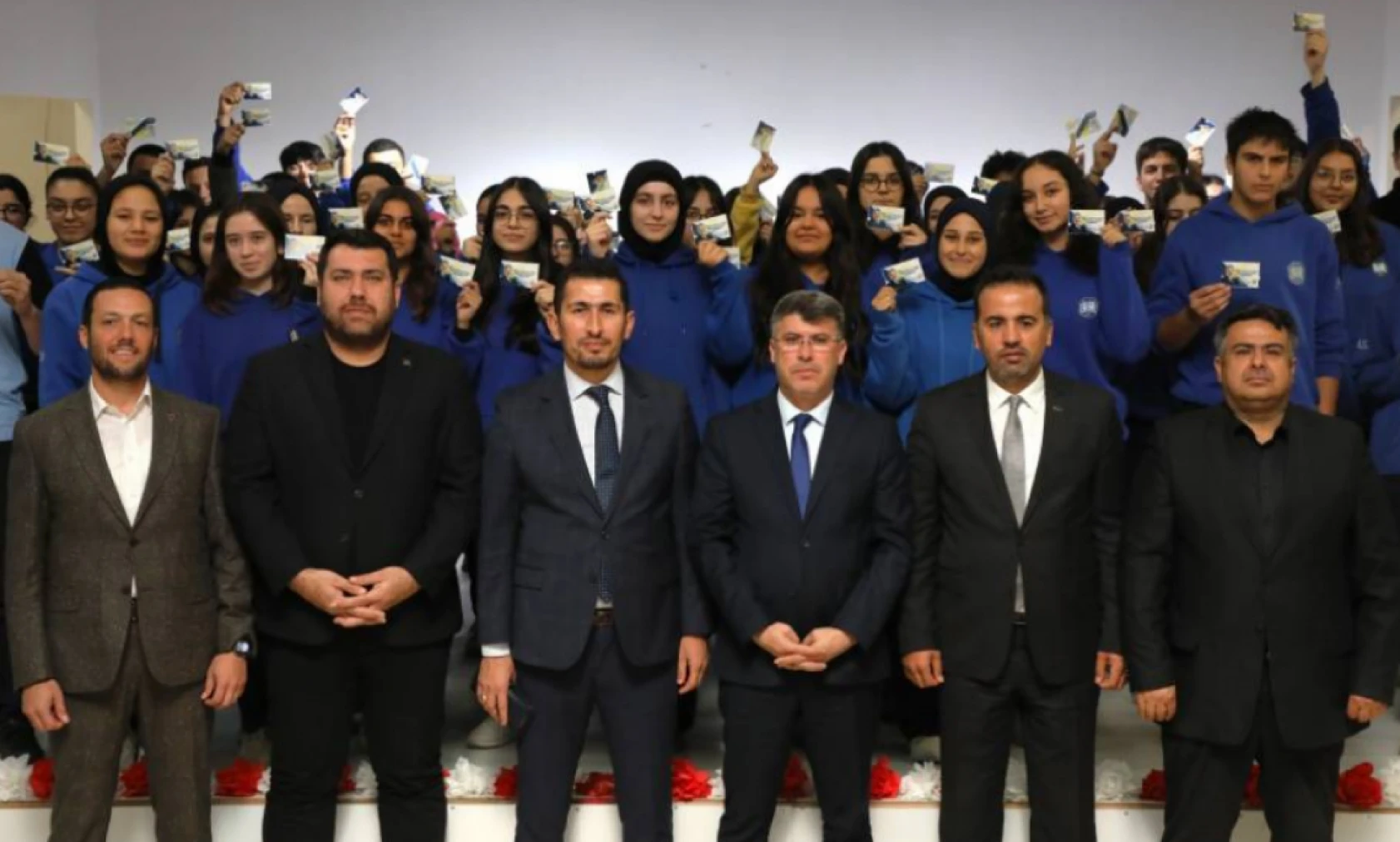 Hatay Büyükşehir Belediyesi'nden öğrencilere destek!