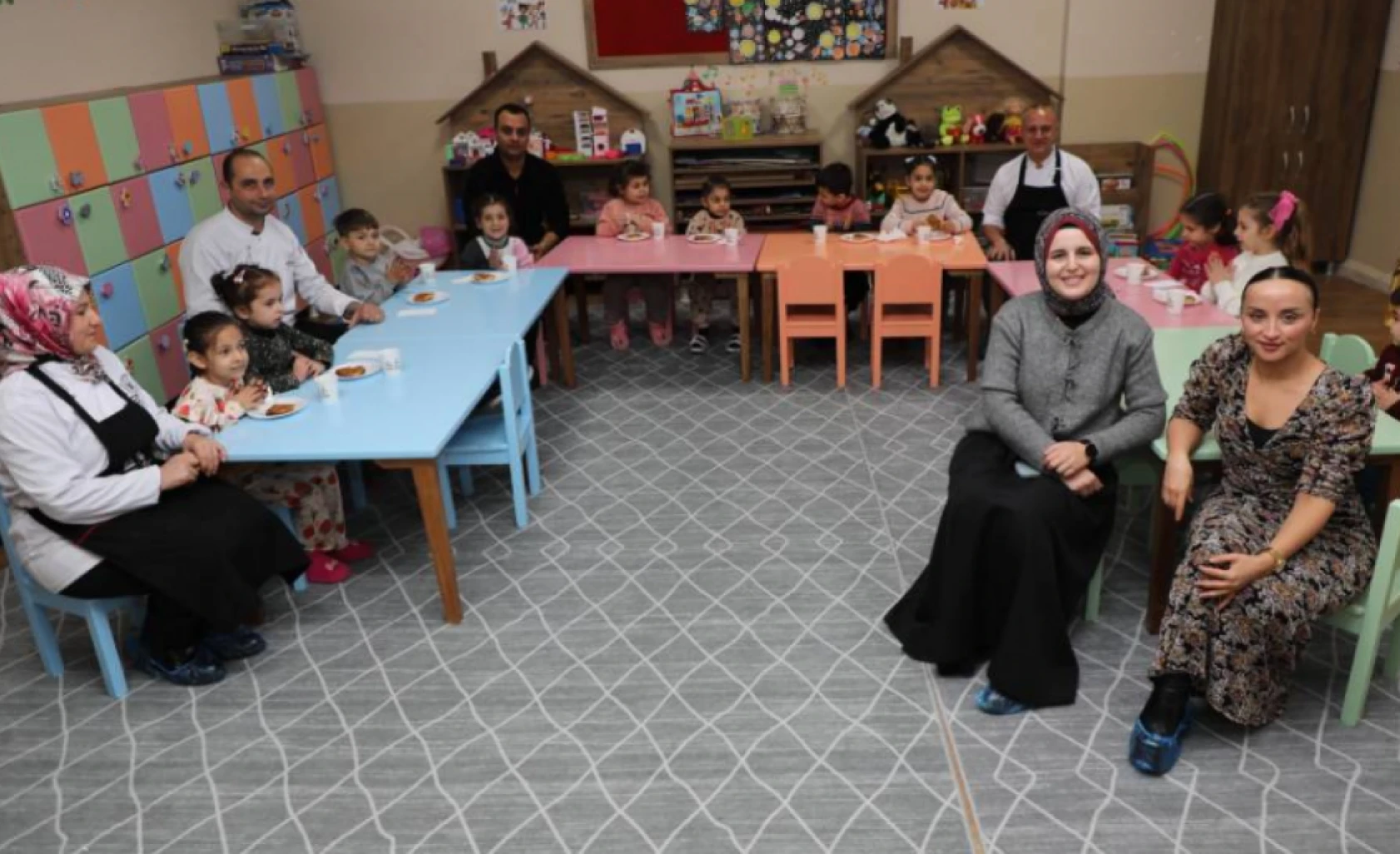 Hatay'ın mutfağını dünyaya tanıtan şef, çocuklara meslek sırrını anlattı!