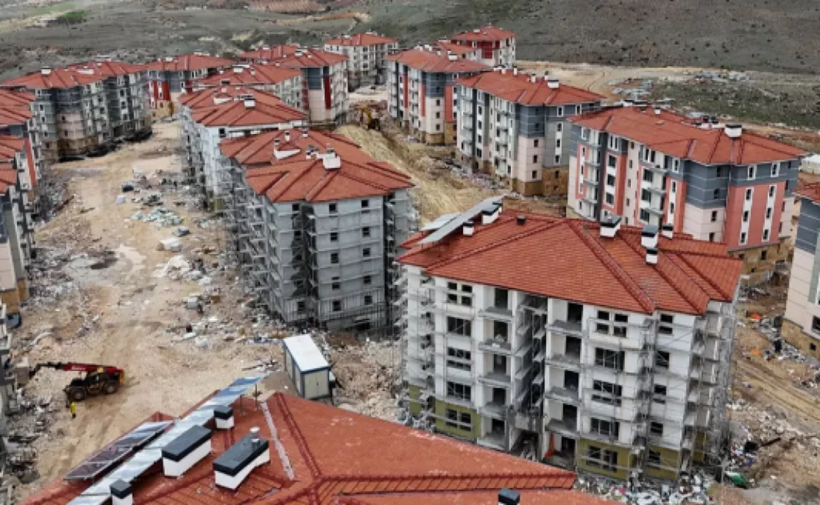 Bakanlık deprem bölgelerinde yaşayan kişileri ilgilendiren kararı duyurdu: Kritik tarih uzatıldı!