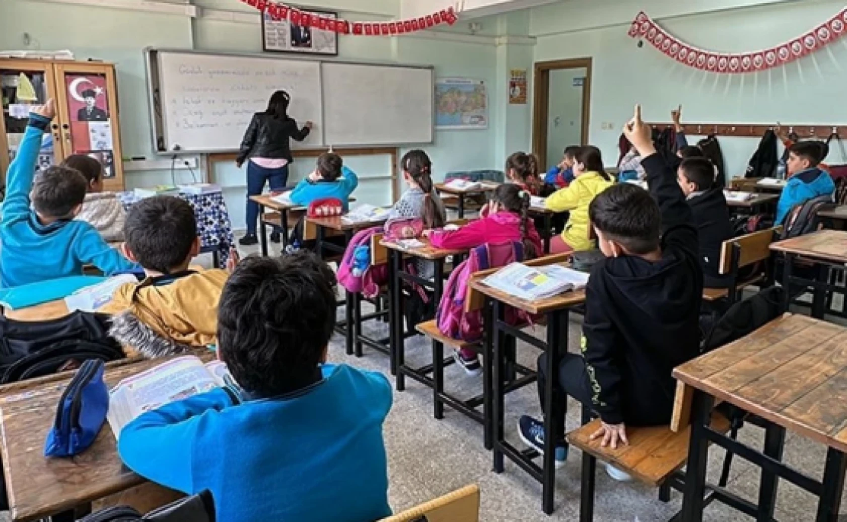 19 Mayıs'ta okullar tatil mi? Öğrencilerin beklediği cevap geldi!