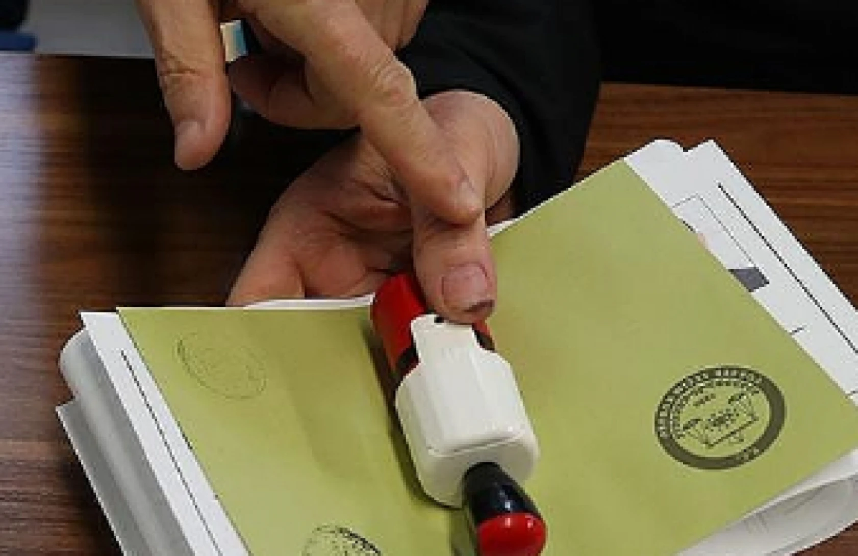 Hataylılar seçime gitti: Oy kullanma işleminin ardından sayım yapılacak!