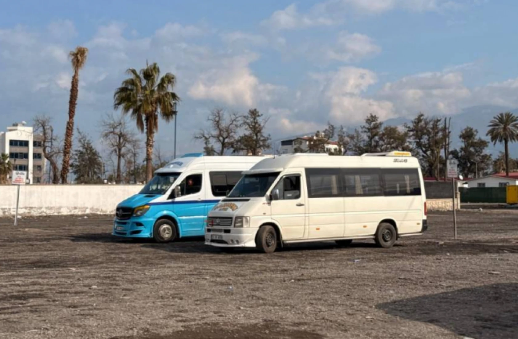 Hatay'da toplu taşıma araçlarının konakladığı yerde çalışma oldu!