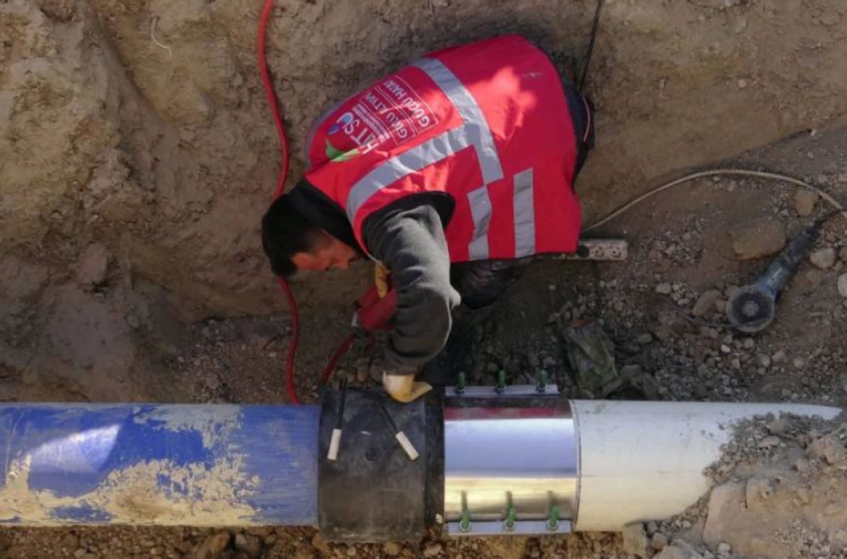Hatay'ın birçok mahallesinde su hatları yenileniyor!