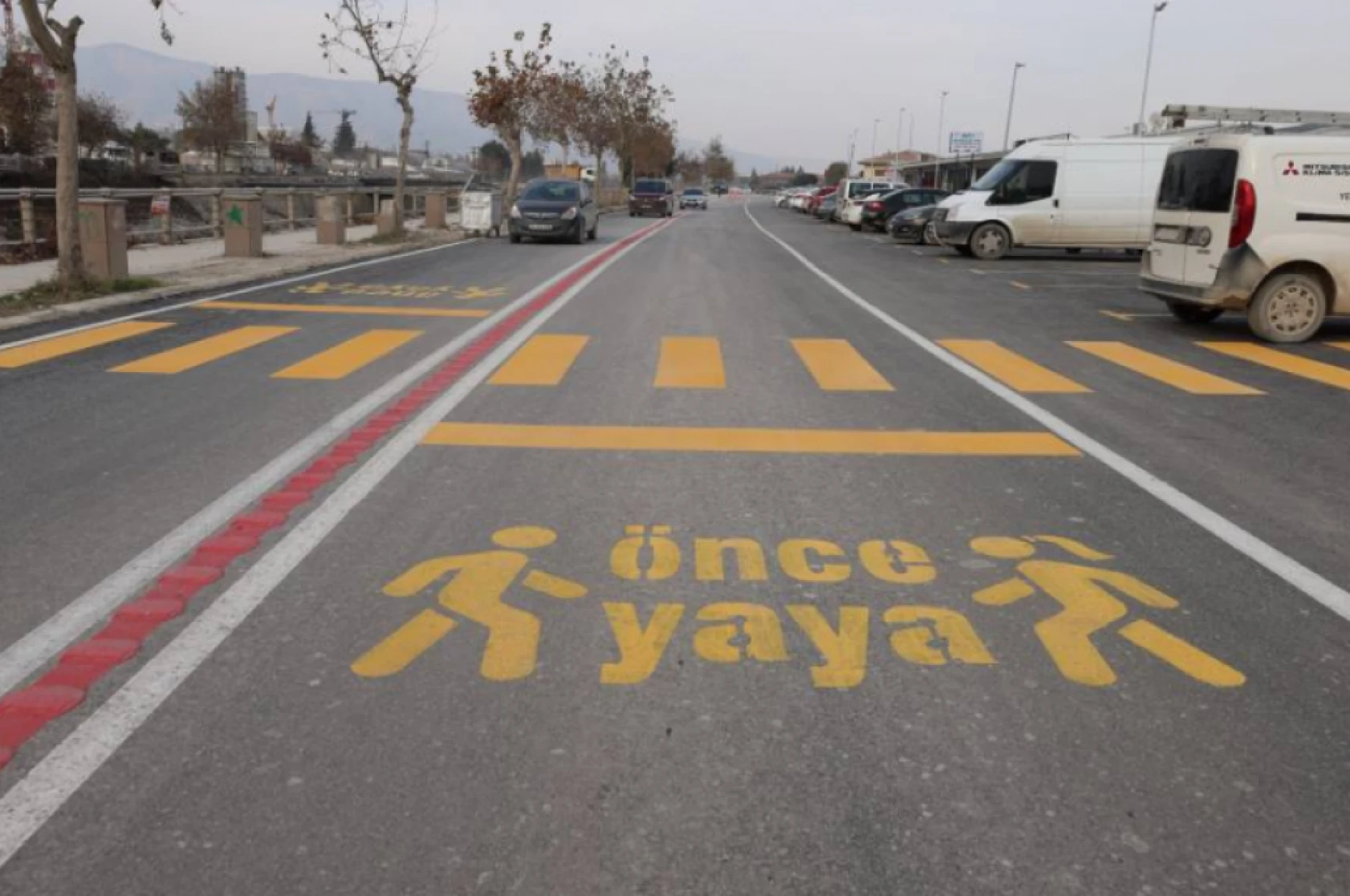 Hatay'da yol bakım çalışmaları devam ediyor: O yollar da tamam!
