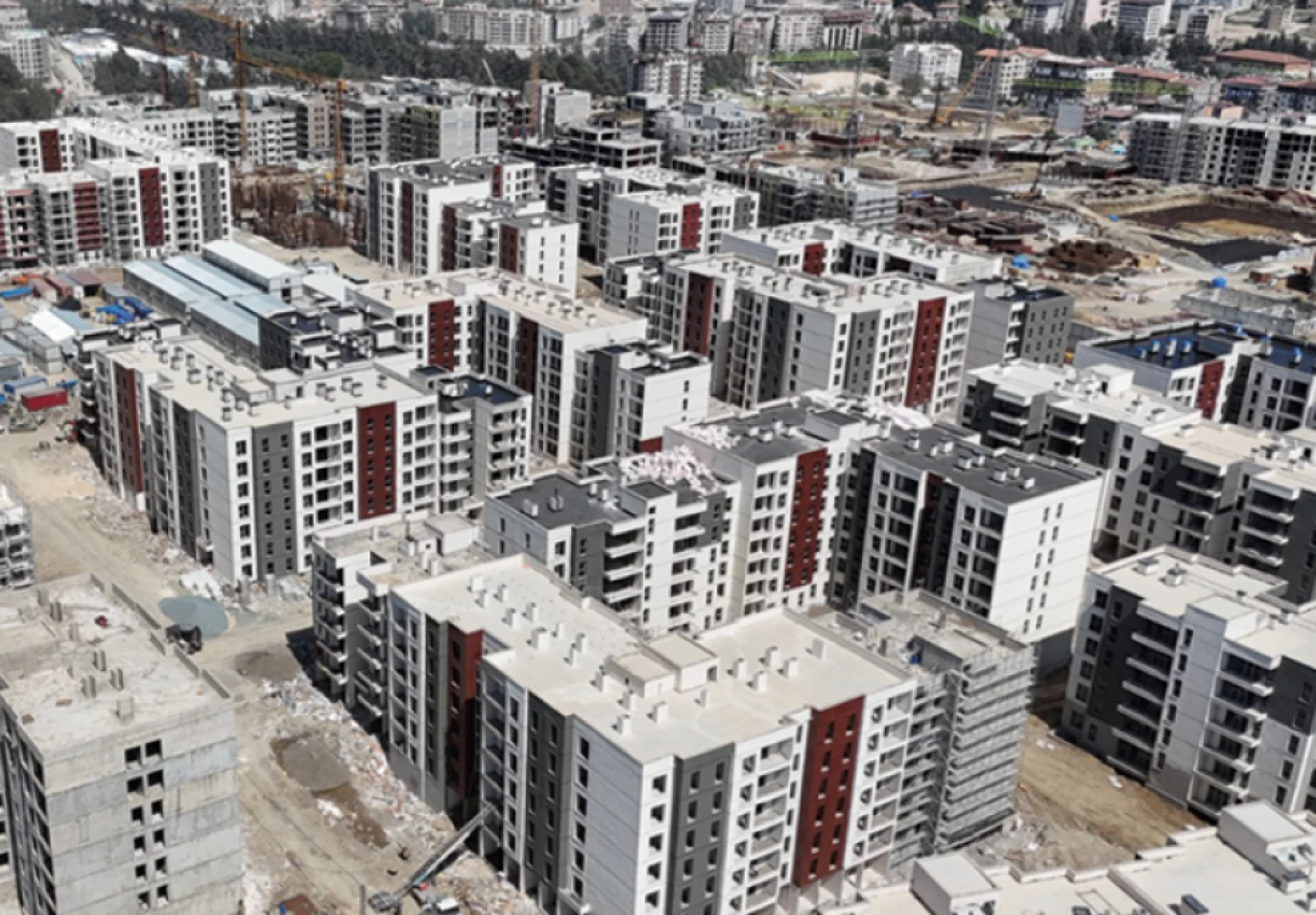 Hatay'da yapımı devam eden TOKİ konutlarında son durum ne?