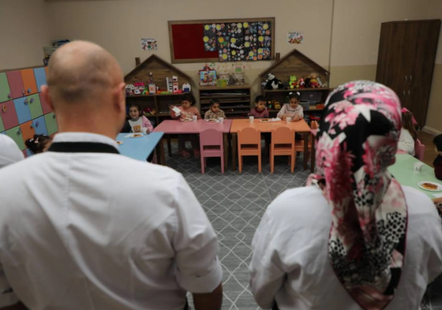 Hatay'ın mutfağını dünyaya tanıtan şef, çocuklara meslek sırrını anlattı!