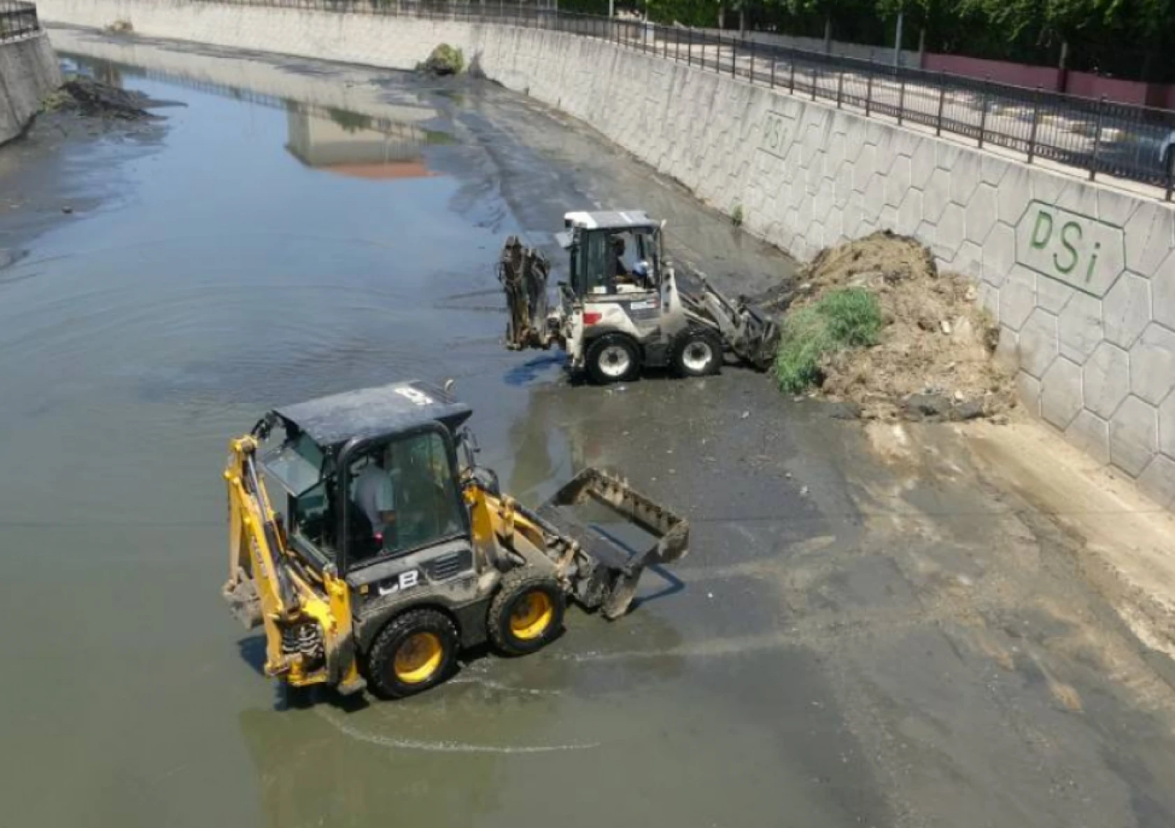 Hatay'da 9 ayda 166 bin 903 metre yeni su hattı inşa edildi!