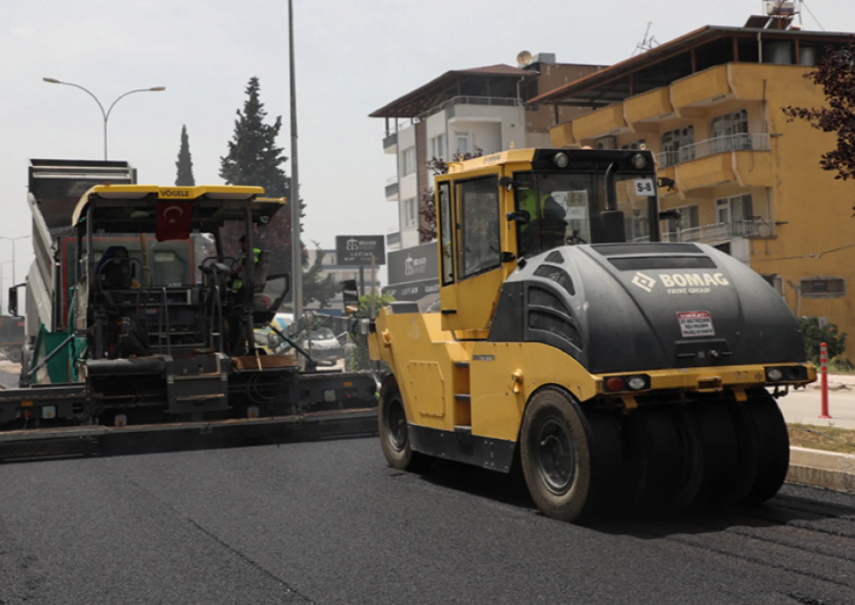 Hatay'da 2 ilçeyi bir birine bağlayan yolda dev çalışma!