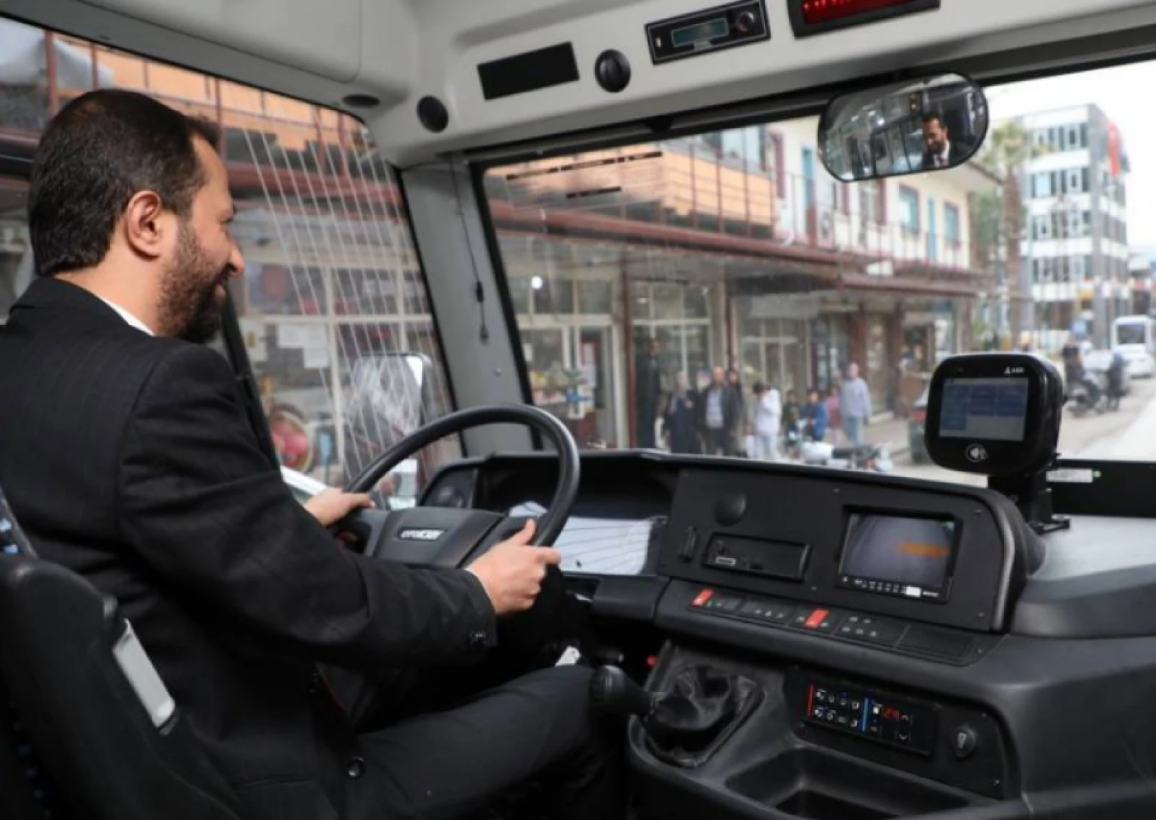 Hatay'daki o ilçede ulaşımda devrim: Yeni araçlar hizmete başladı!