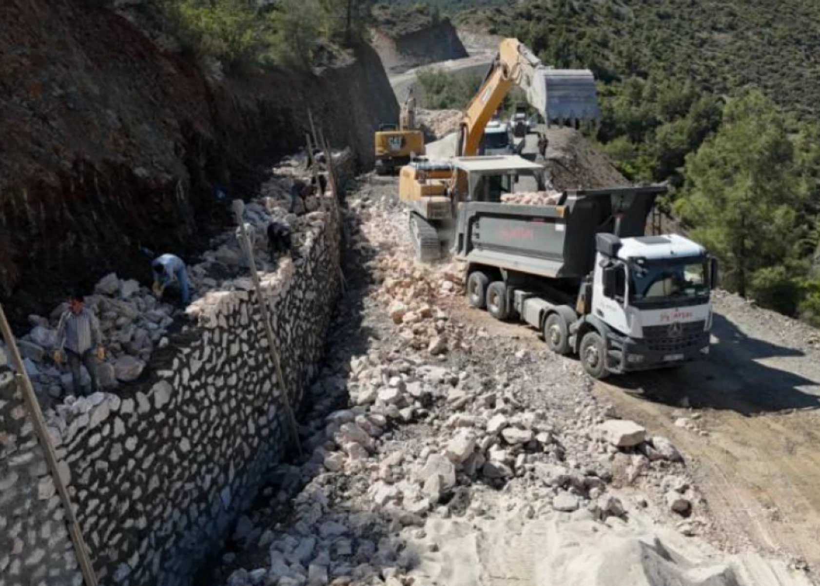 Hatay'da yapımı merakla beklenen Serinyol-Madenli yolu projesinde son durum belli oldu!