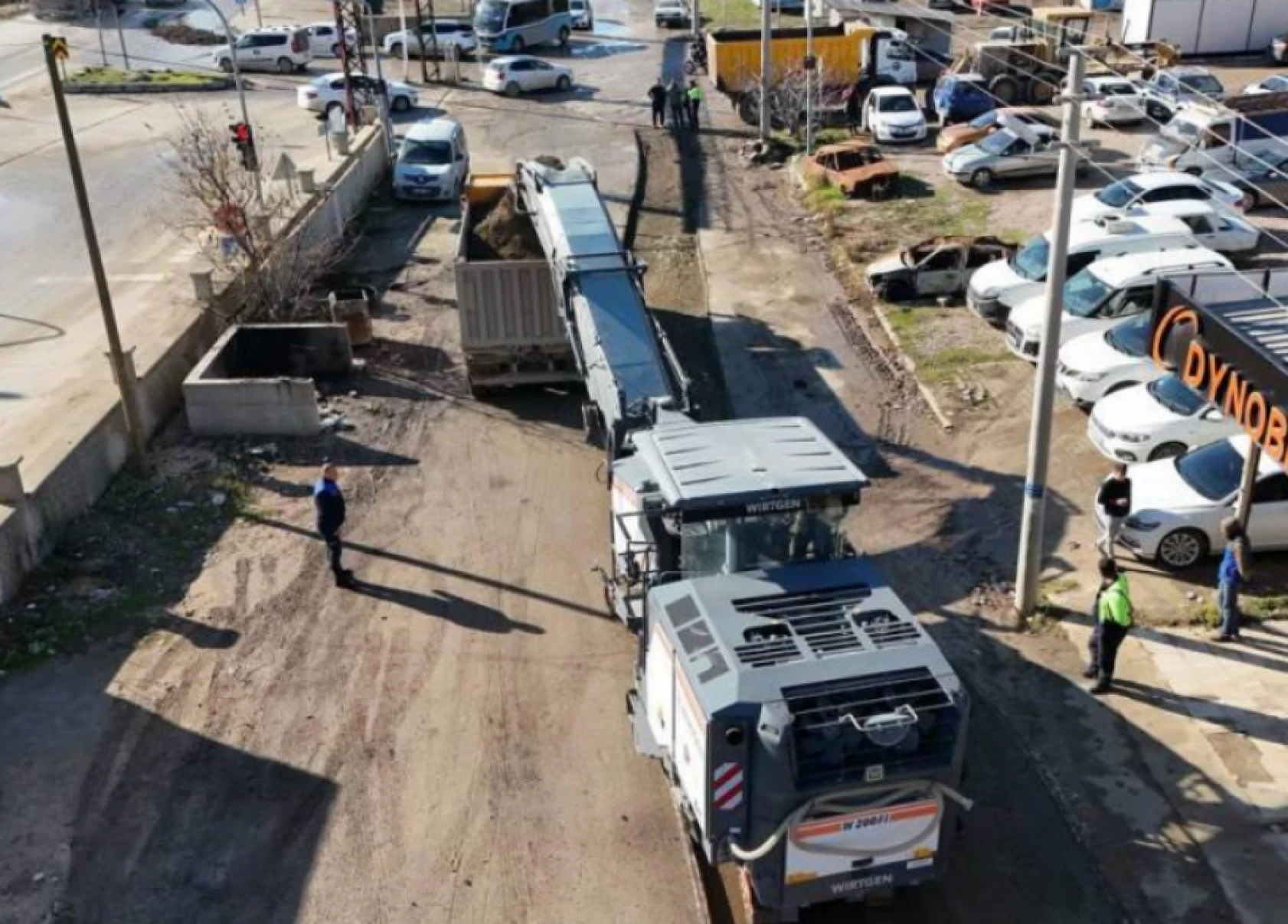 Hatay'da bulunan sanayide yollar sıkıntılıydı: 3 bin 600 metrelik çalışma başladı!