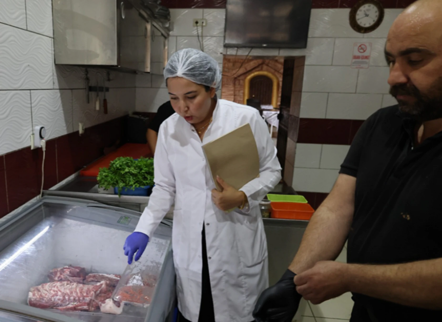 Hatay'da ekipler sağlık için sahada: Kimsenin gözünün yaşına bakılmayacak!