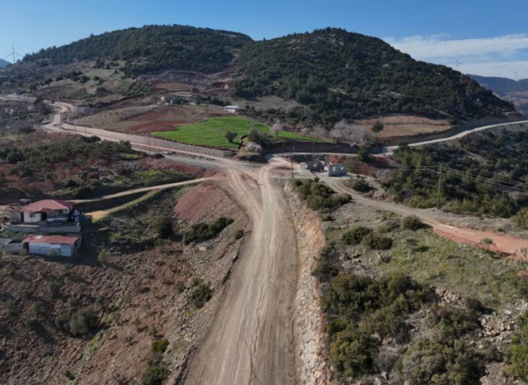 Hatay'da 3 ilçe için hayati öneme sahip olan yolda çalışmalar devam ediyor!