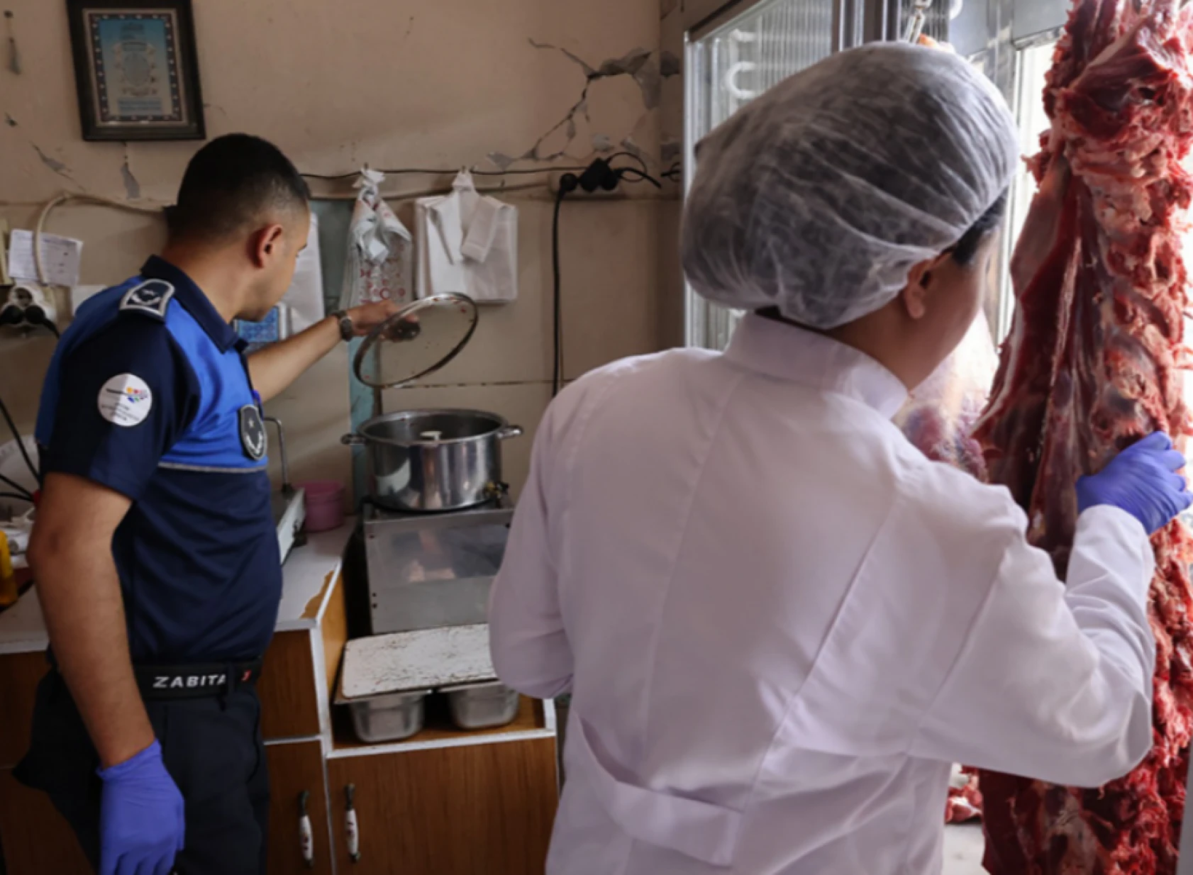 Hatay'da ekipler sağlık için sahada: Kimsenin gözünün yaşına bakılmayacak!
