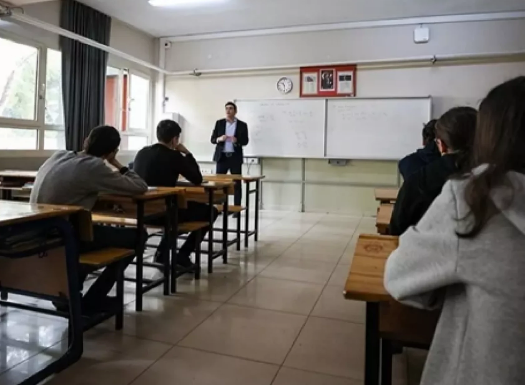 Öğretmen adaylarına müjdeli haber verildi: sözlü sınava girmeye hak kazanan adaylar açıklandı!