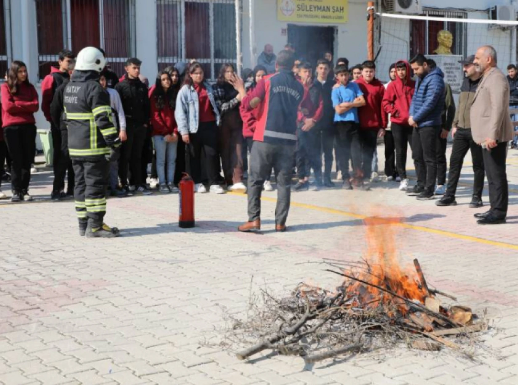 Hataylılara afet eğitimi: 23 resmi kurum ve 3 konteyner kentte tatbikat yapıldı!