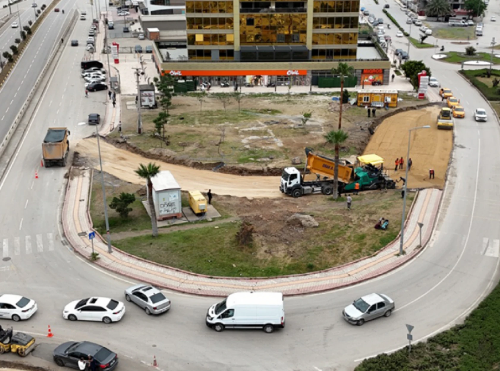Hatay'daki o ilçede trafik sorunu bu yöntemle çözülmeye çalışılıyor!