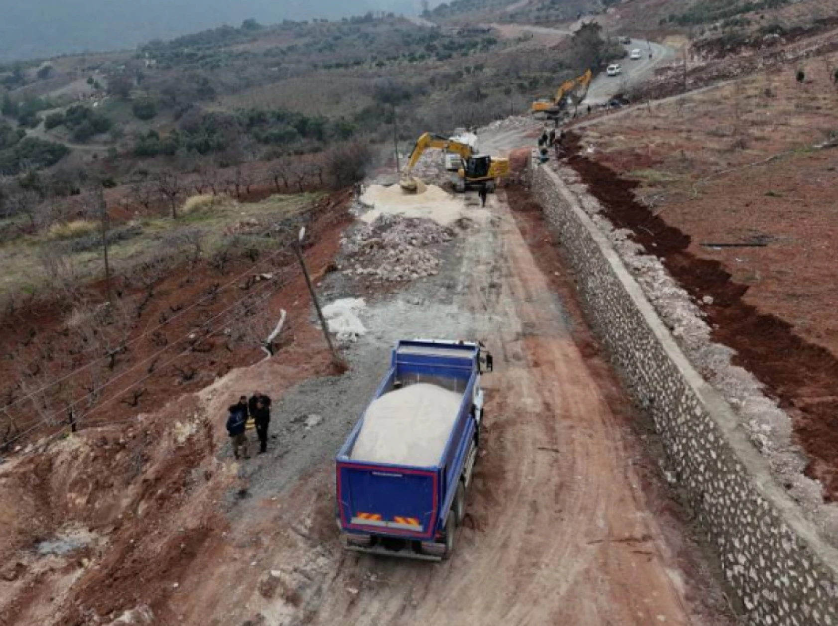 Hatay'da 3 ilçeyi birbirine bağlayan dev yolda çalışmalar ne durumda?