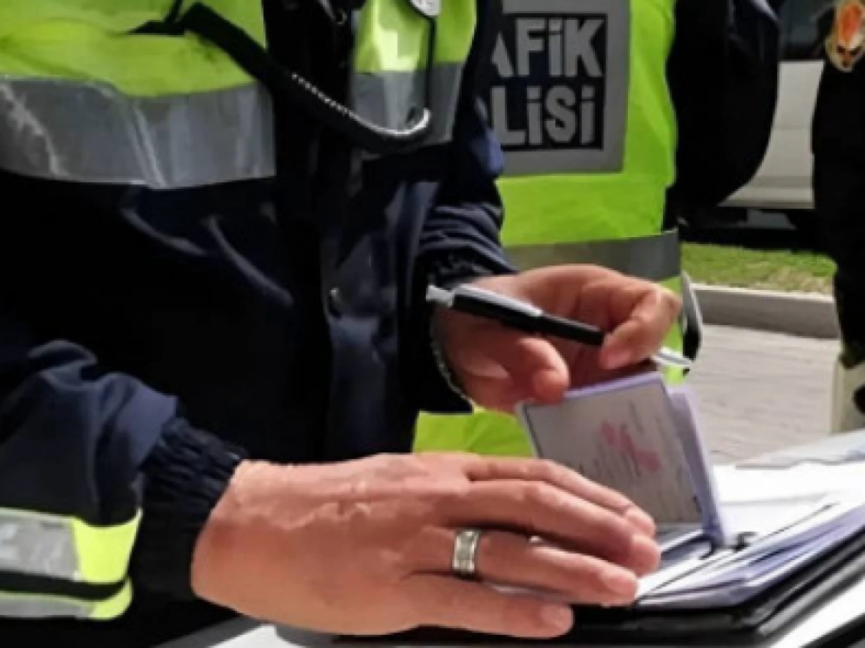 Trafik cezalarına düzenleme geliyor: Hapis cezası da  istenecek!