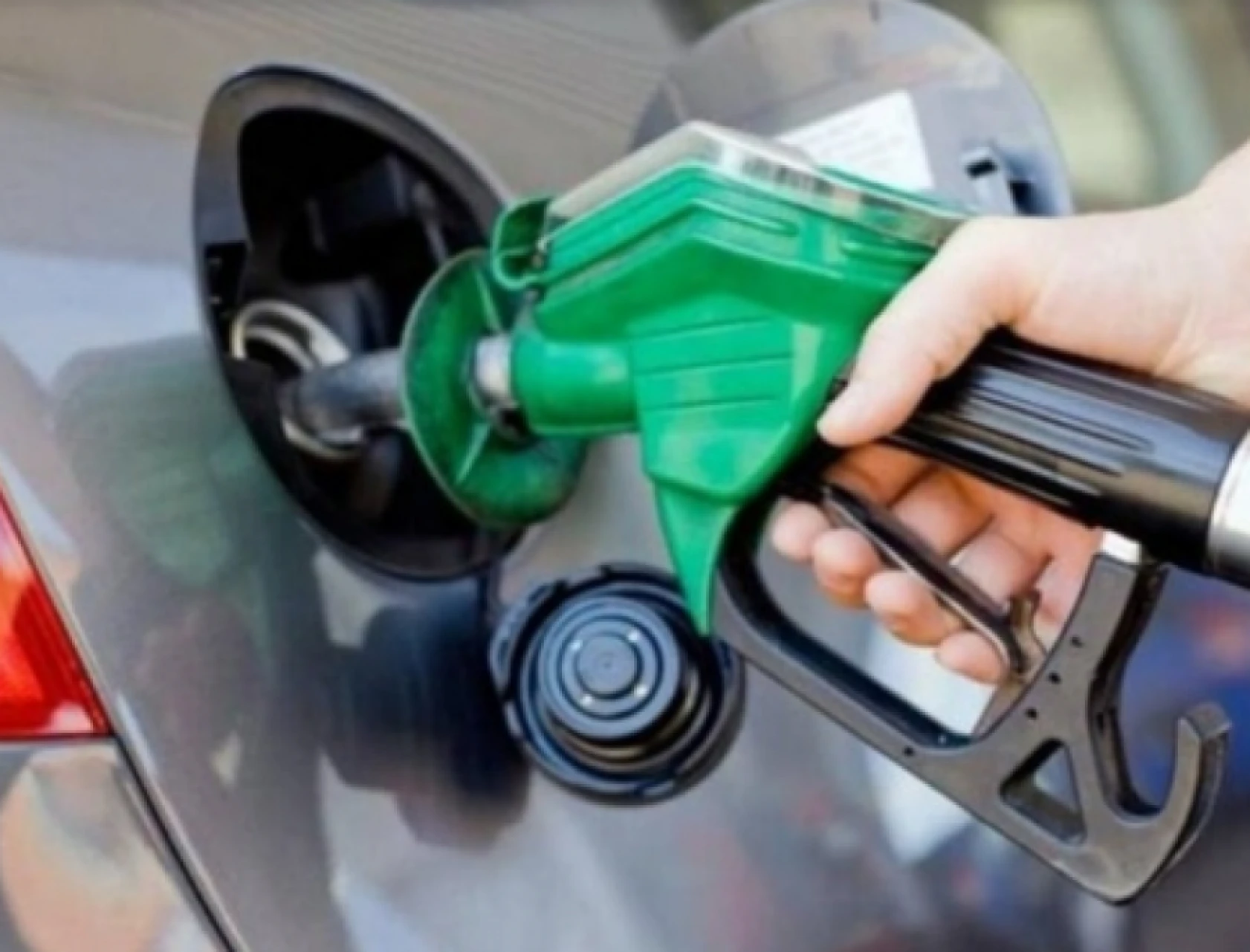 Benzin fiyatına dev zam: O tarihte uygulanacak!