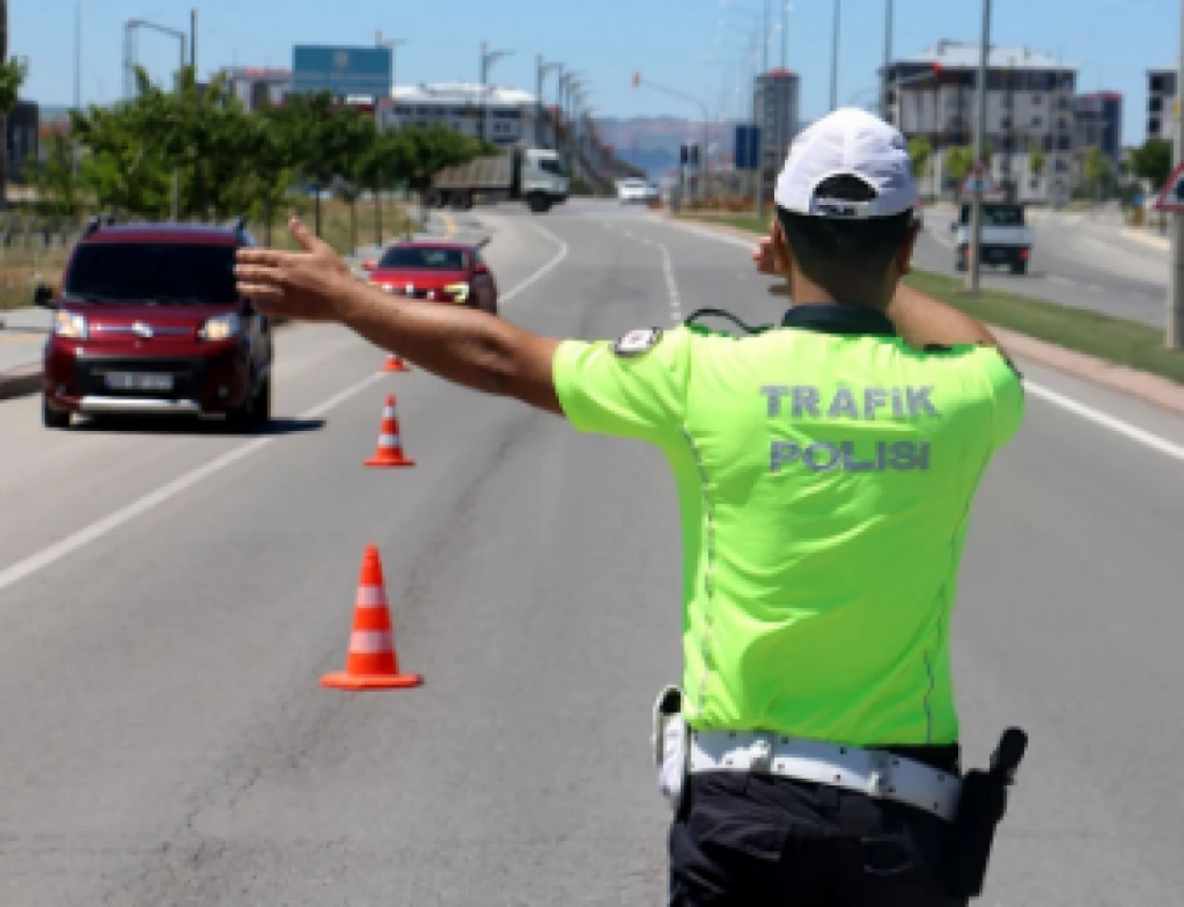 Trafik cezalarına yeni düzenleme yolda: Cazalar ağırlaştırılacak!