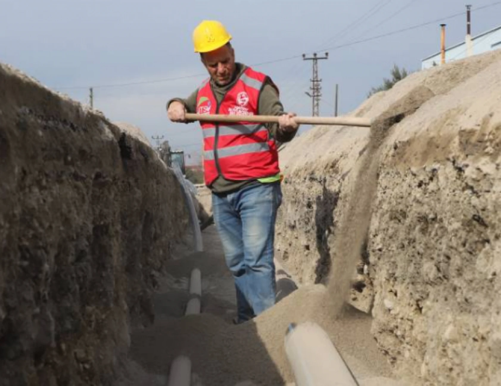 İlçelerde su şebekesi çalışmaları hız kazandı!