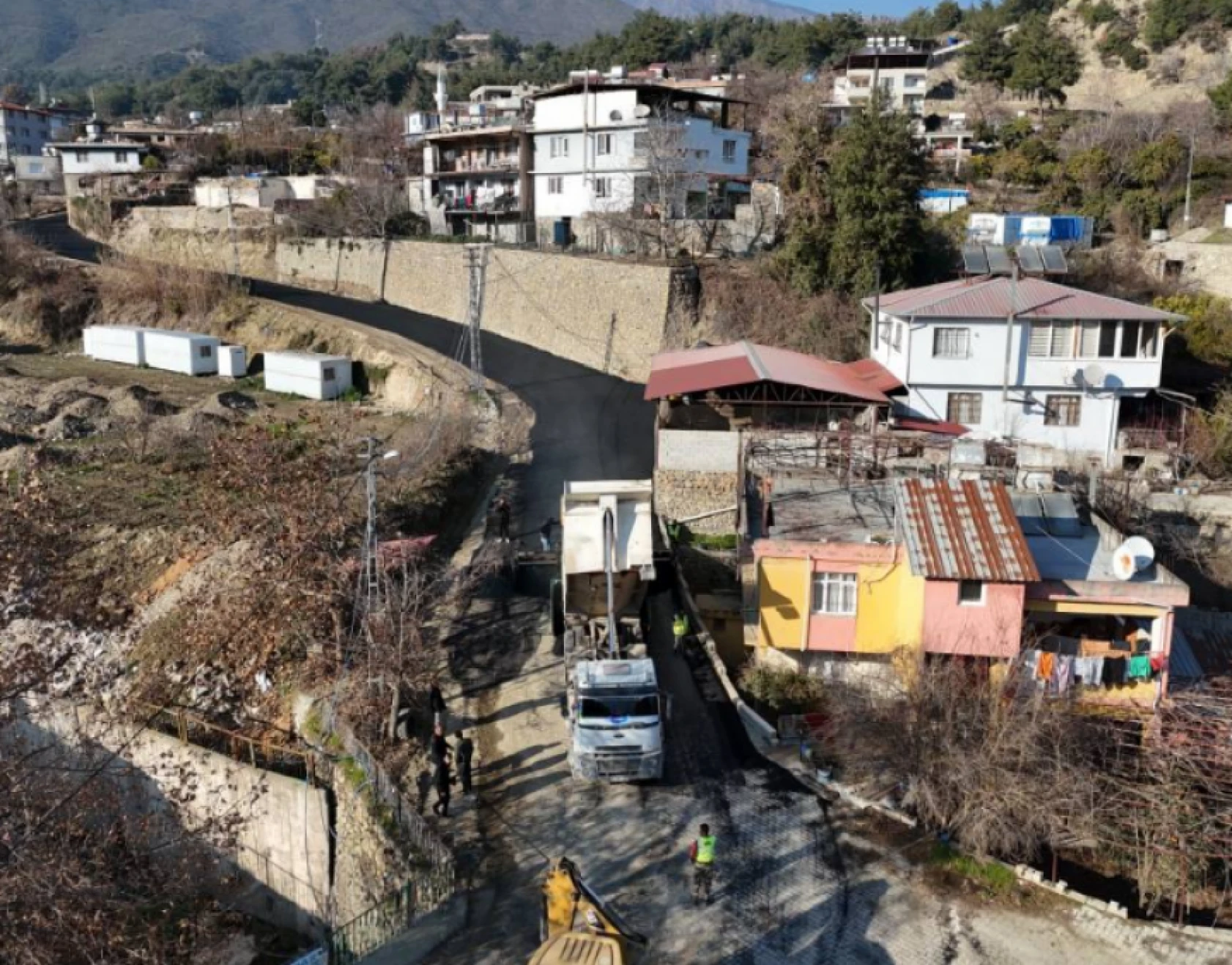 Hatay'daki o mahallede 2 bin 600 metrelik yolda çalışama başladı!