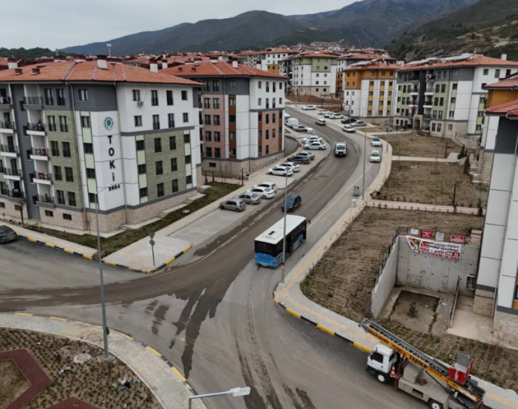 Hatay'ın 7 ilçesinde ulaşıma düzenleme geldi: Deprem konutlarına da otobüs gidecek!