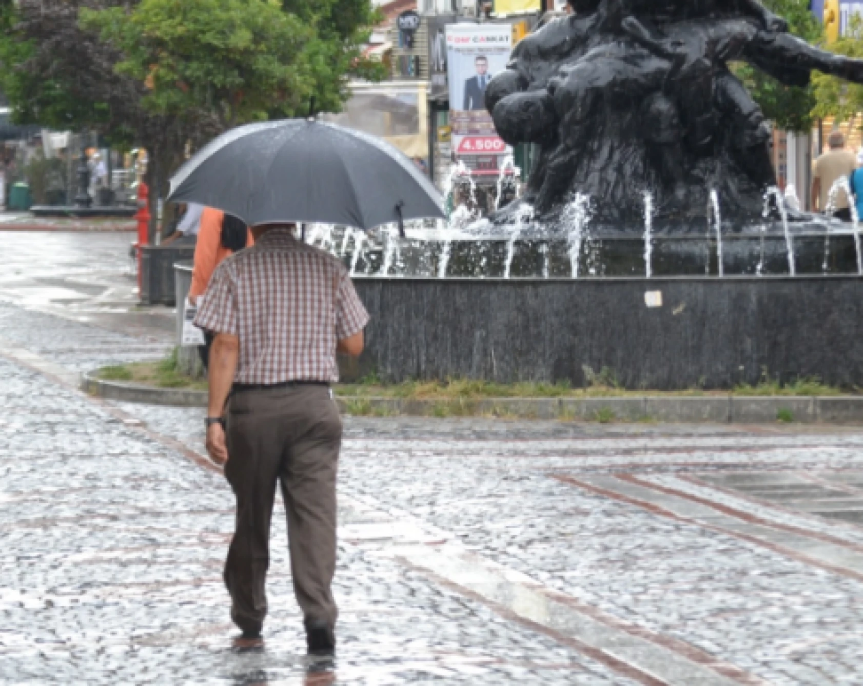Hatay'a Meteoroloji'den sağanak yağış uyarısı: Peki, bayram gününde hava nasıl olacak?