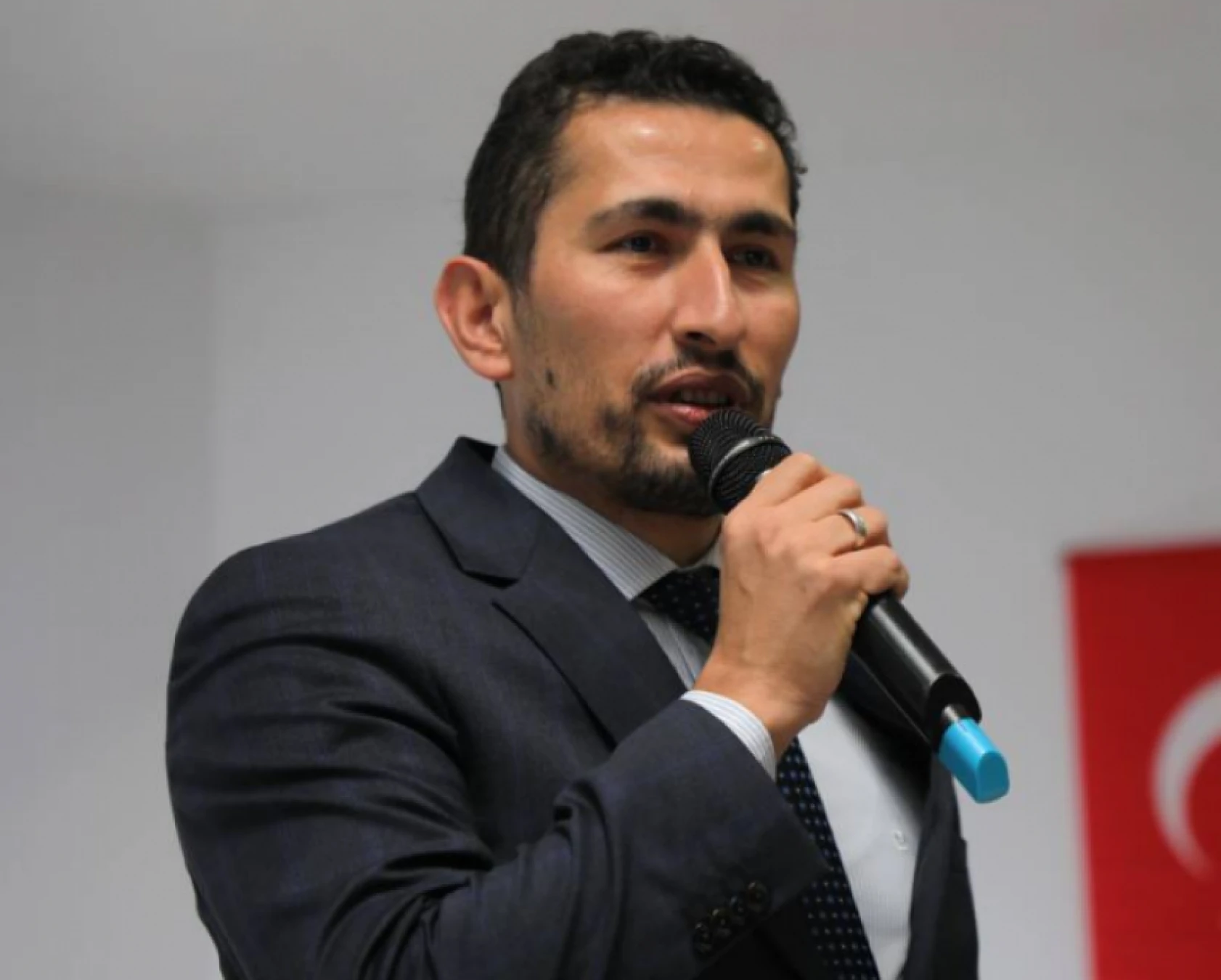 Hatay Büyükşehir Belediyesi'nden öğrencilere destek!