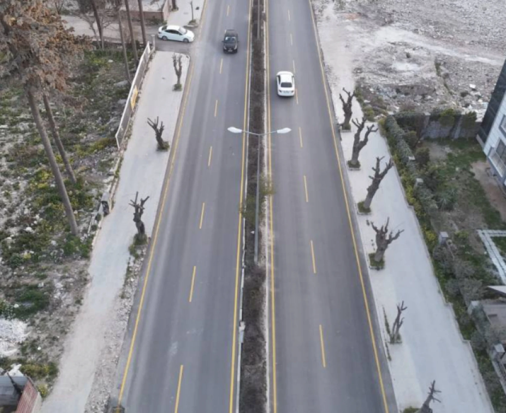 Hatay'da kollar sıvandı: O 2 ilçede yol yapımı hızla devam ediyor!