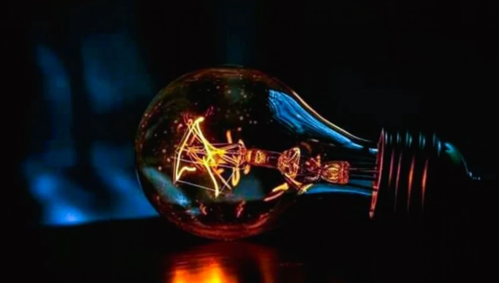 Hataylılar şarjlarınızı doldurun: Elektrik kesintisi saatler sürecek!