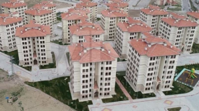 Hatay'da yapımı tamamlanan konutların kurası başladı: Tıkla izle!