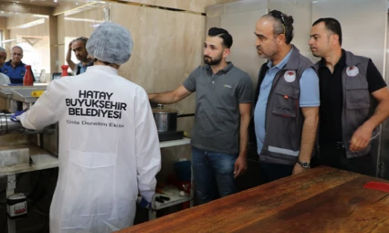 Hatay'da ekipler sağlık için sahada: Kimsenin gözünün yaşına bakılmayacak!