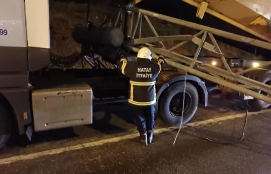 Hatay'da arızalan kamyon kazaya sebebiyet verdi!