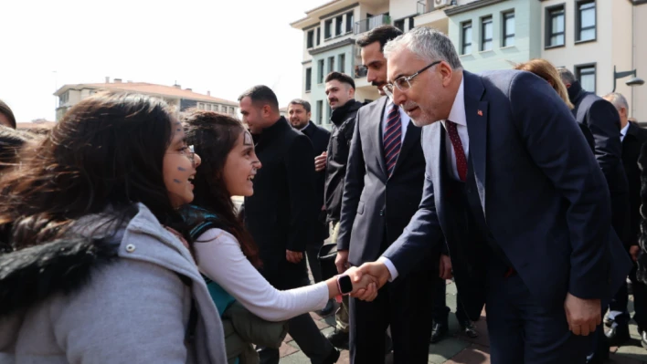 Bakan Işıkhan Hatay'da konuştu: 'İşsiz sayısı bir önceki aya oranla düştü'