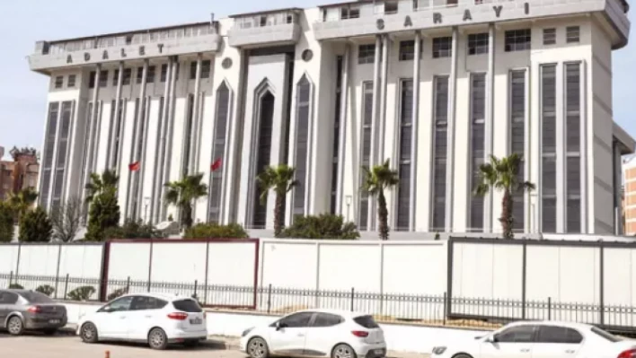 Hatay Adliyesi'nde duygu dolu anlar: Başsavcı gözyaşlarına hakim olamadı