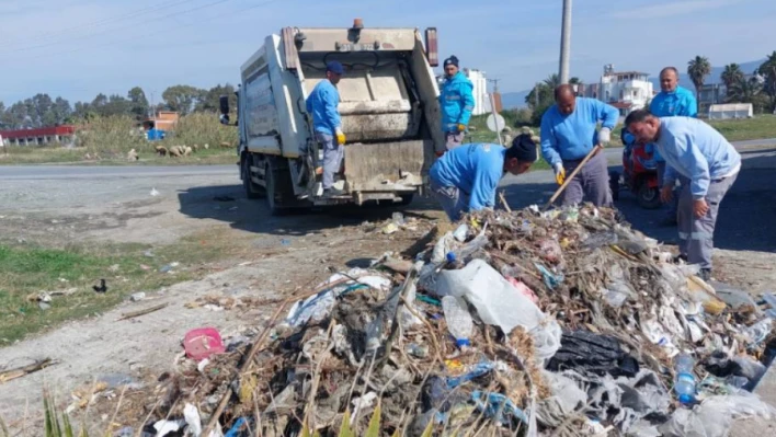 Hatay'da deniz ve sahil kıyıları temizleniyor!