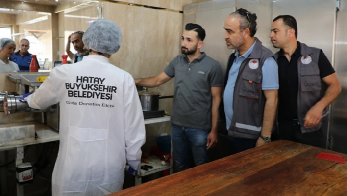 Hatay'da ekipler sağlık için sahada: Kimsenin gözünün yaşına bakılmayacak!
