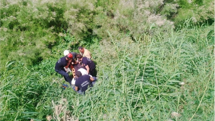 Hatay'da feci kaza: Sürücü nehre uçtu!