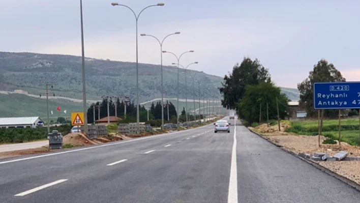 Hatay'da ulaşıma sağanak engeli: Hatay'daki o yol yarına kadar kapalı!