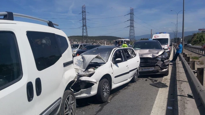 Hatay'da zincirleme trafik kazası: 3 yaralı!