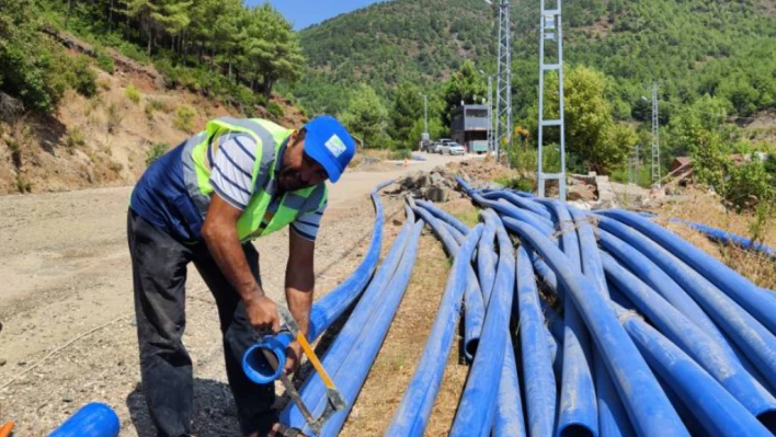 Hatay'daki o ilçede  2 bin 100 metre yeni su hattı döşeniyor!