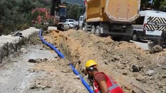 Hatay'daki o mahallede su sıkıntısı bitti, mahalle rahat nefes aldı!