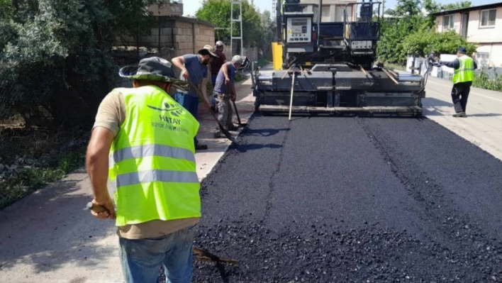 Hatay'ın yollarında çalışma devam ediyor: 15 ilçede çalışma var!