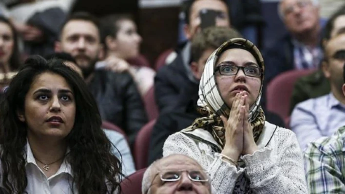 Öğretmen adaylarına müjdeli haber verildi: sözlü sınava girmeye hak kazanan adaylar açıklandı!